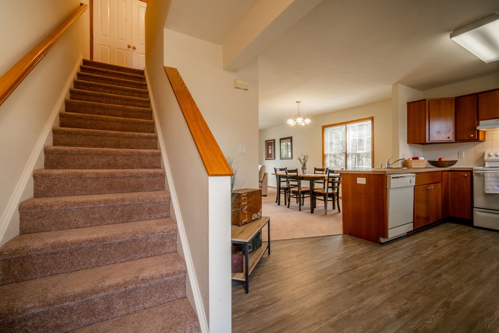 State College Apartment: 303 Farmstead Ln