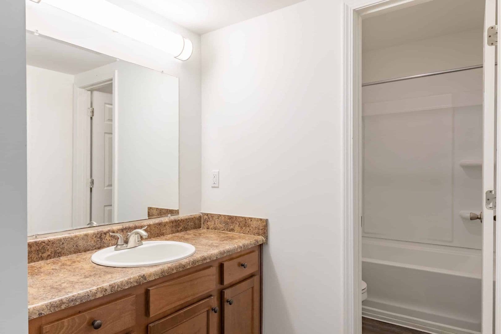 Morrow Apartment: 6668 Mt Zion Blvd