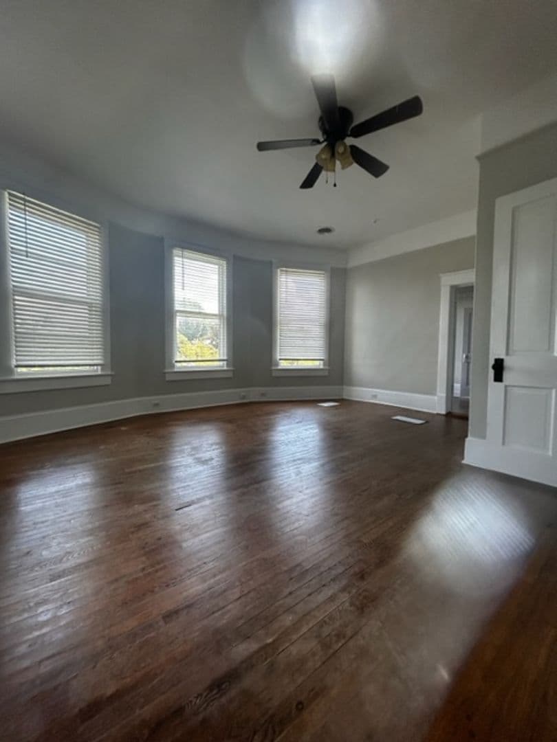 New Bern Apartment: 412 Johnson St