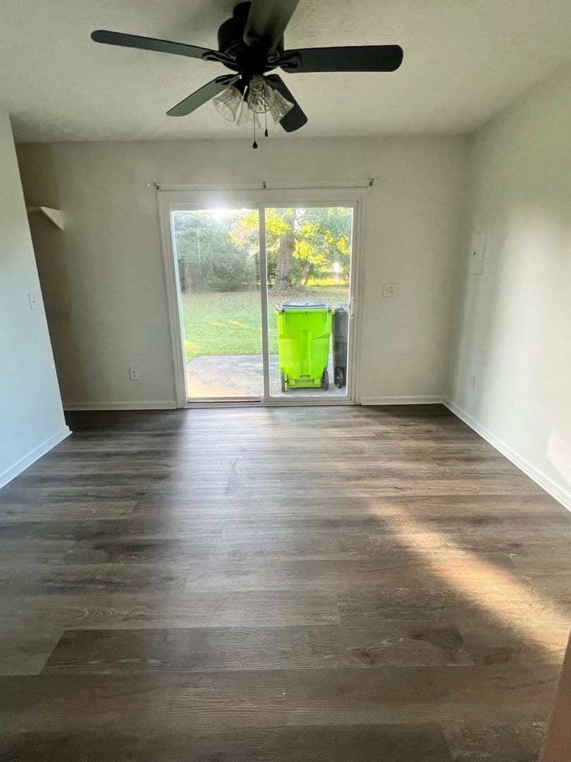 New Bern House: 401 Pine St. Apt B