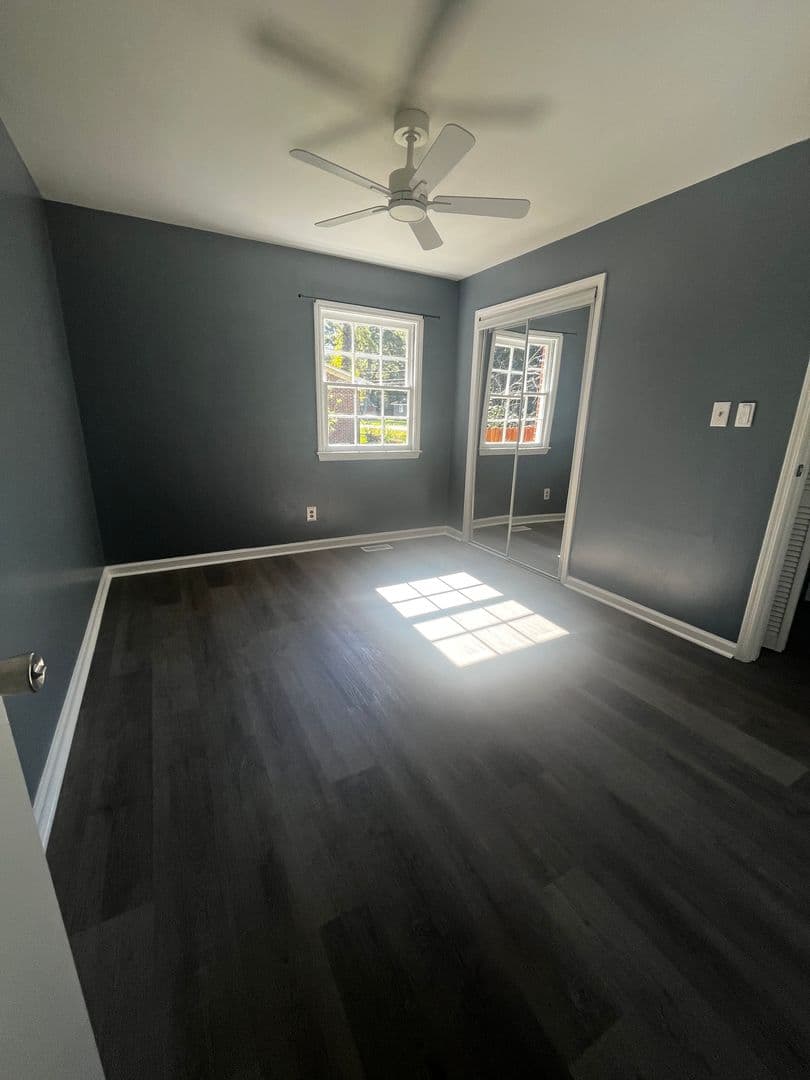 New  Bern House: 3020 Madison Ave