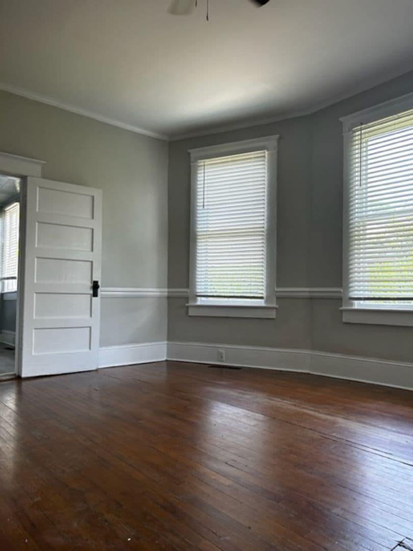New Bern Apartment: 412 Johnson St