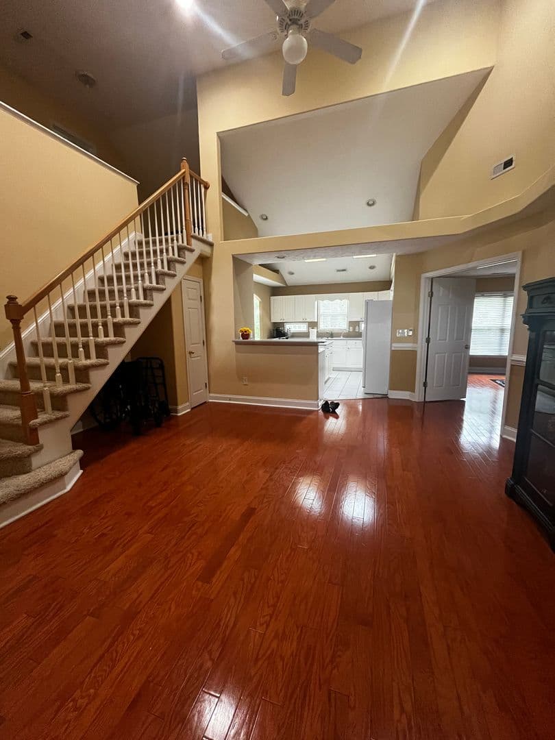 New Bern House: 403 Neuchatel Road