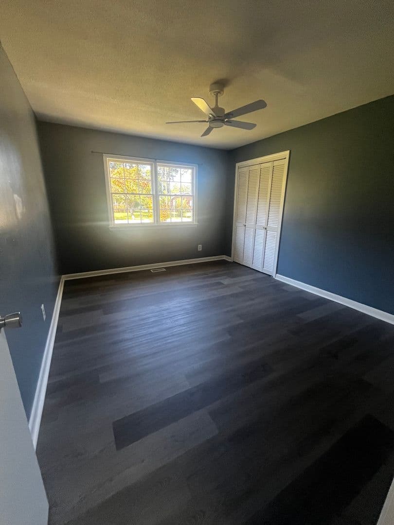 New  Bern House: 3020 Madison Ave
