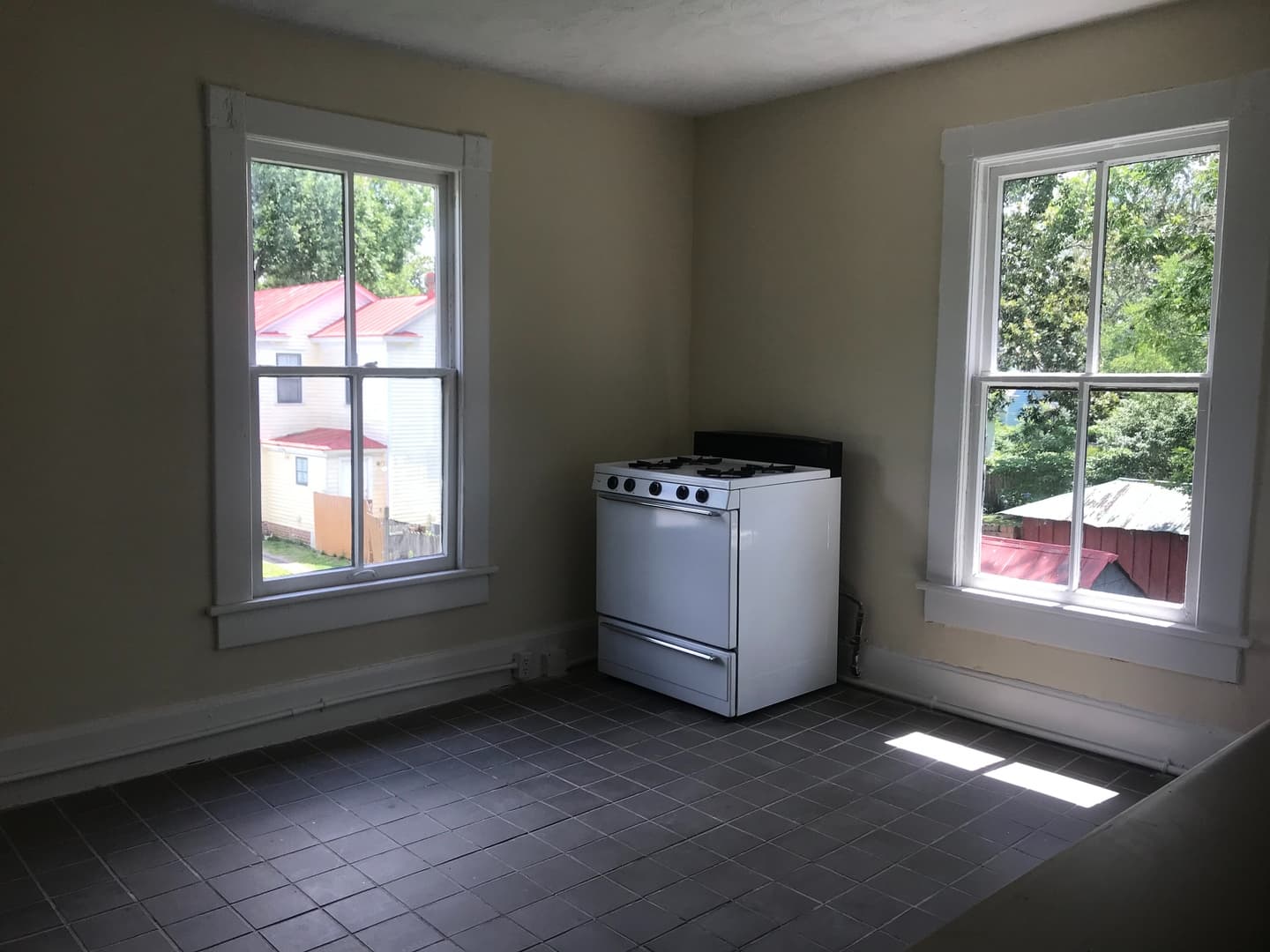 New Bern Apartment: 1207 N Craven Street