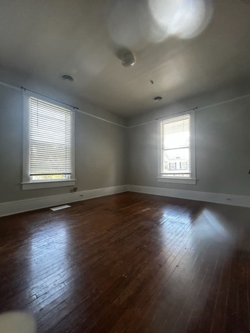 New Bern Apartment: 412 Johnson St