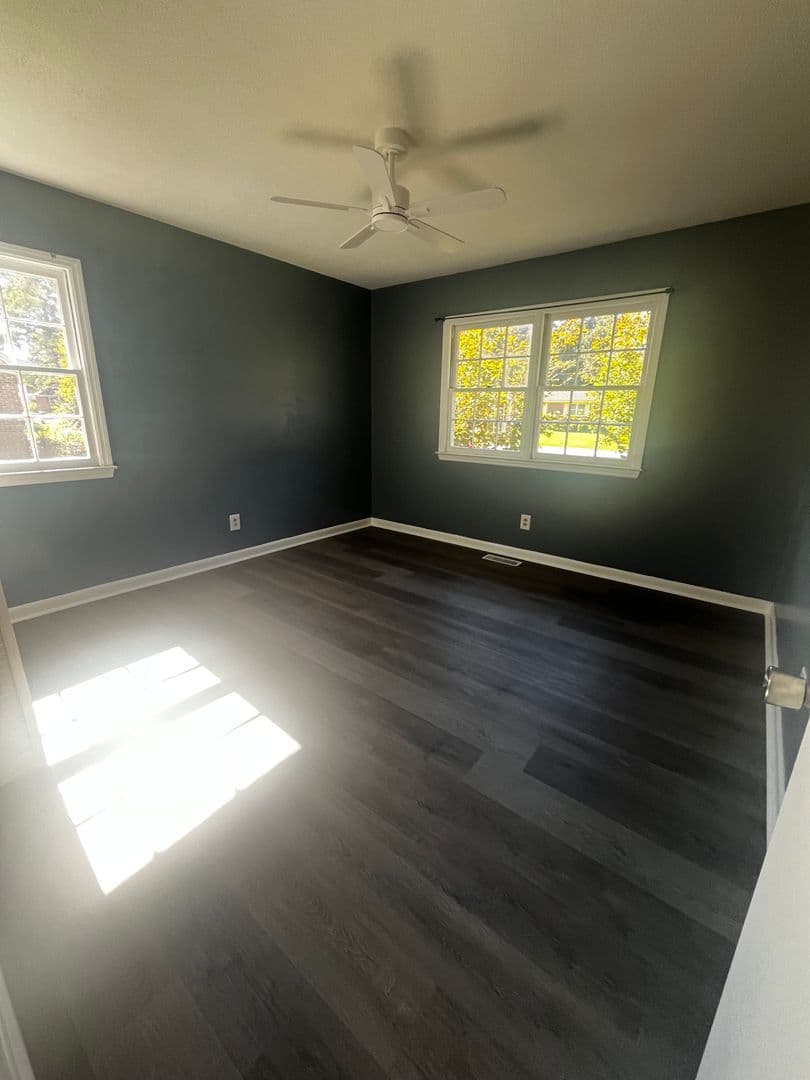 New  Bern House: 3020 Madison Ave