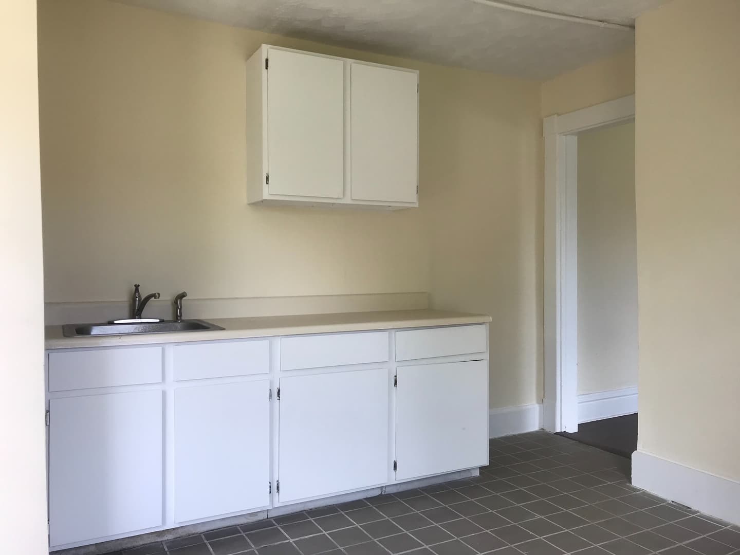 New Bern Apartment: 1207 N Craven Street