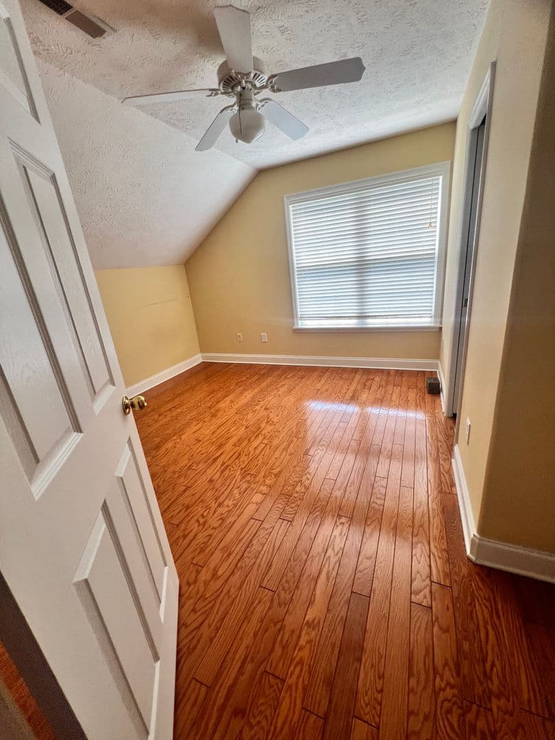 New Bern House: 403 Neuchatel Road