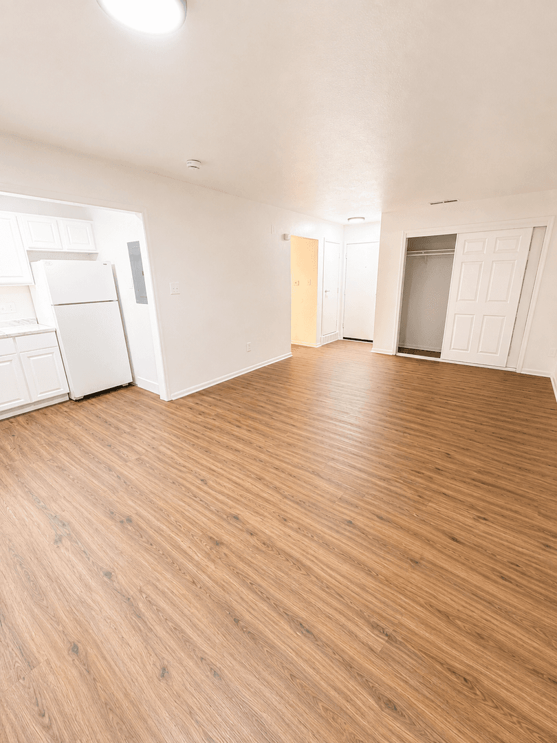 Des Moines Apartment: 2901 Boston Ave
