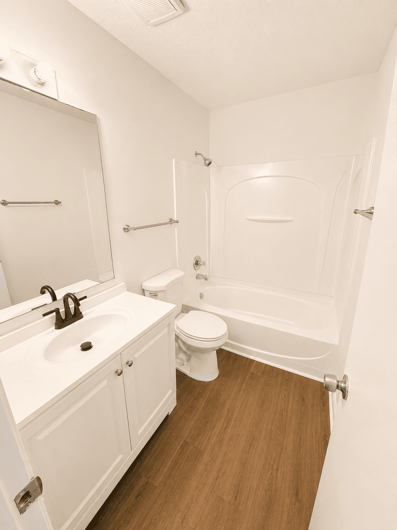 Des Moines Apartment: 2901 Boston Ave