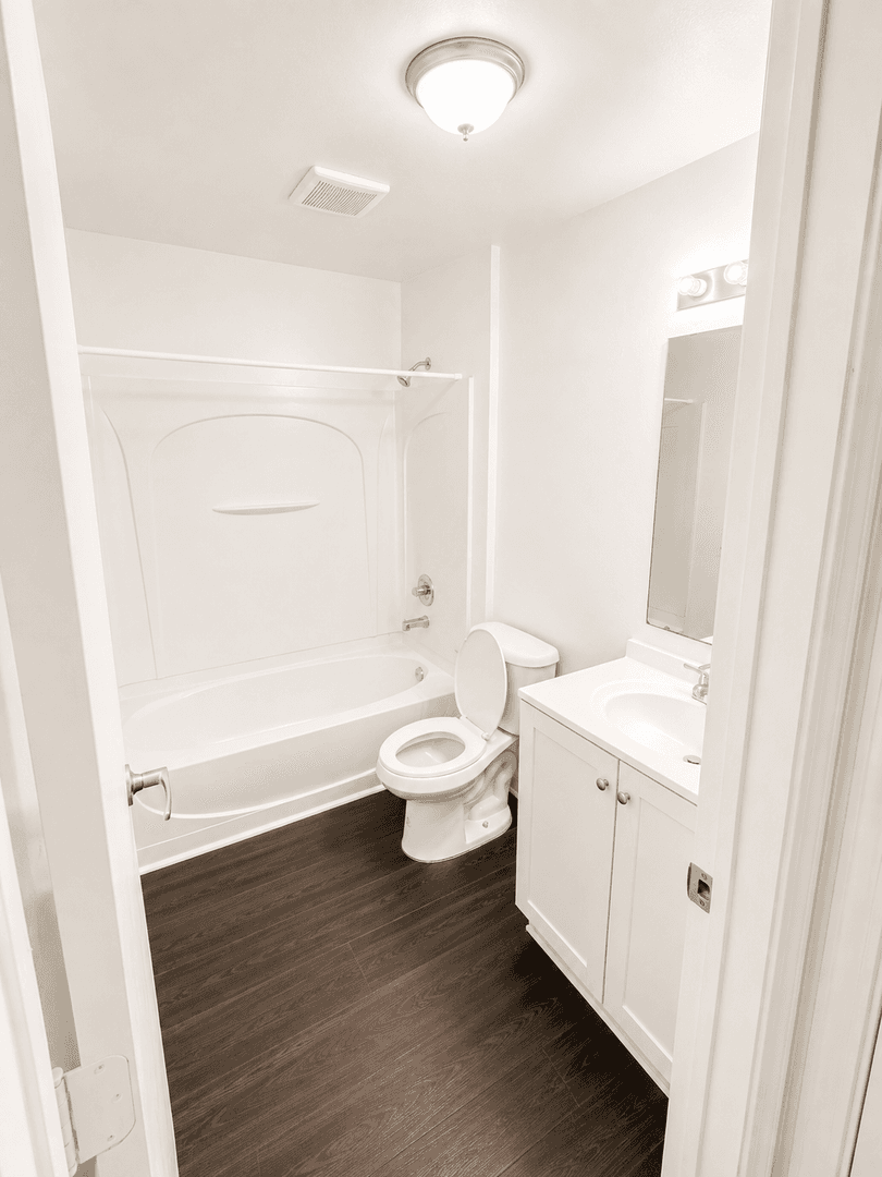 Des Moines Apartment: 2901 Boston Ave