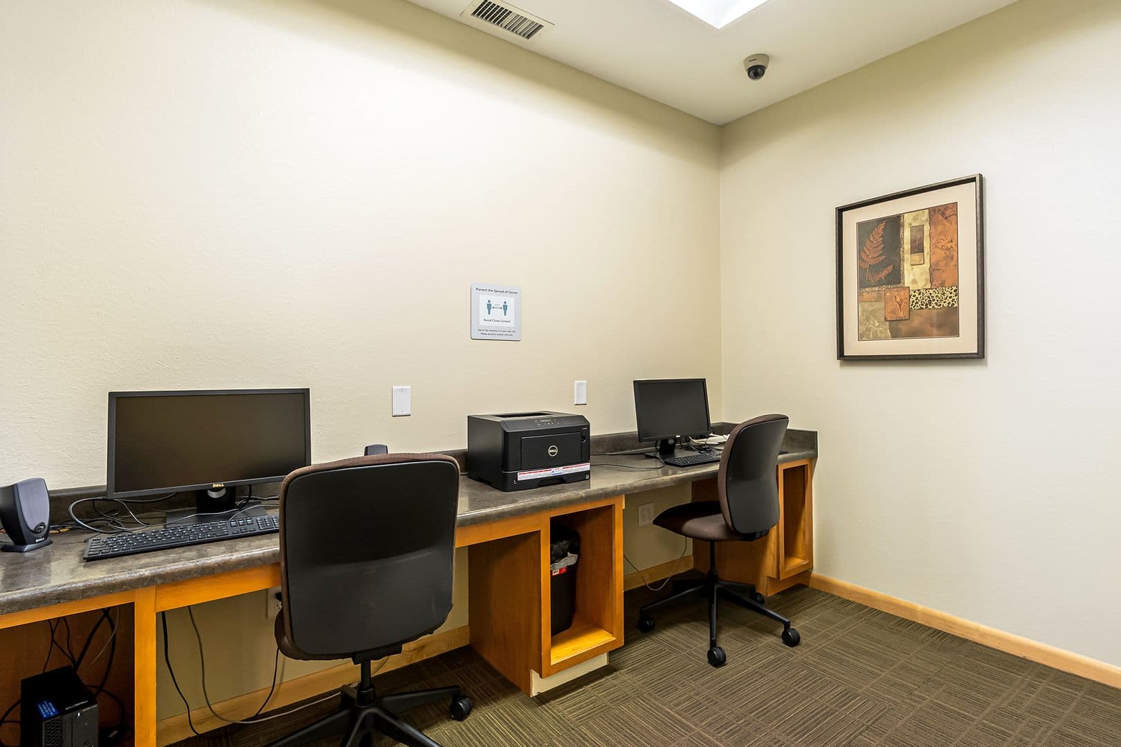 Des Moines Apartment: 1646 Hull Ave