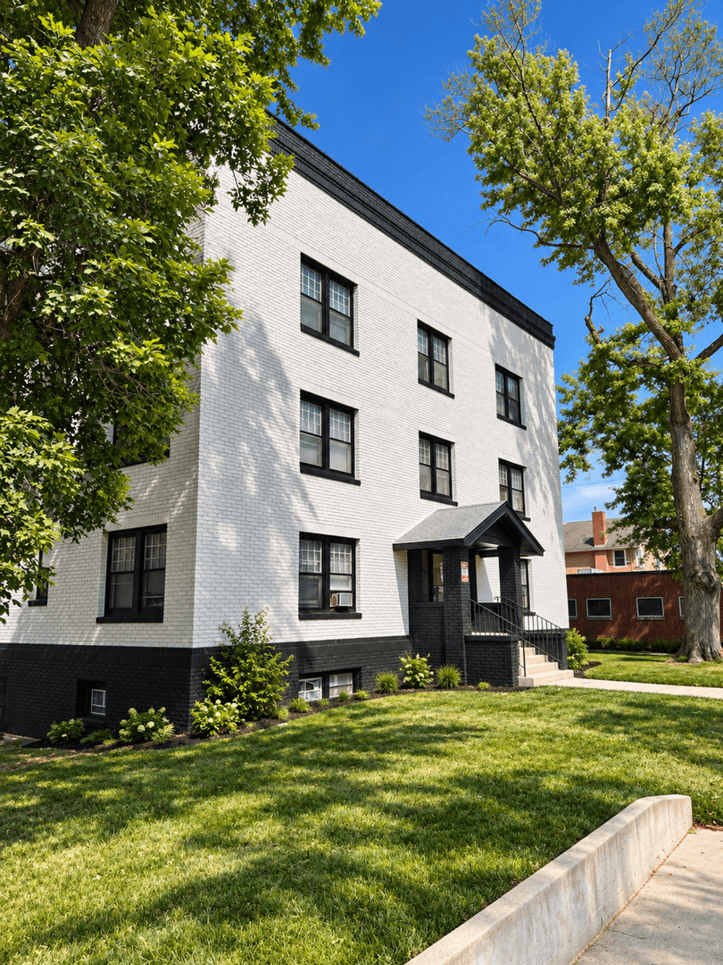 Des Moines Apartment: 3323 Ingersoll Ave