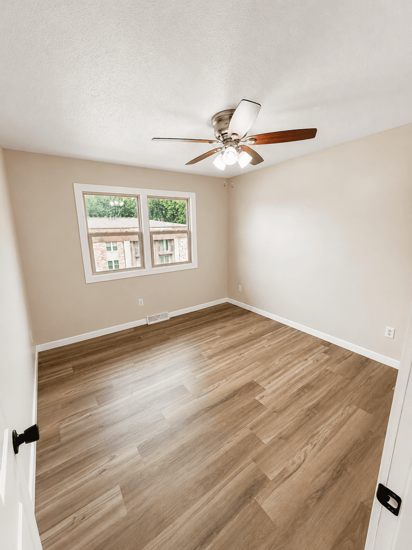 Des Moines Apartment: 2901 Boston Ave
