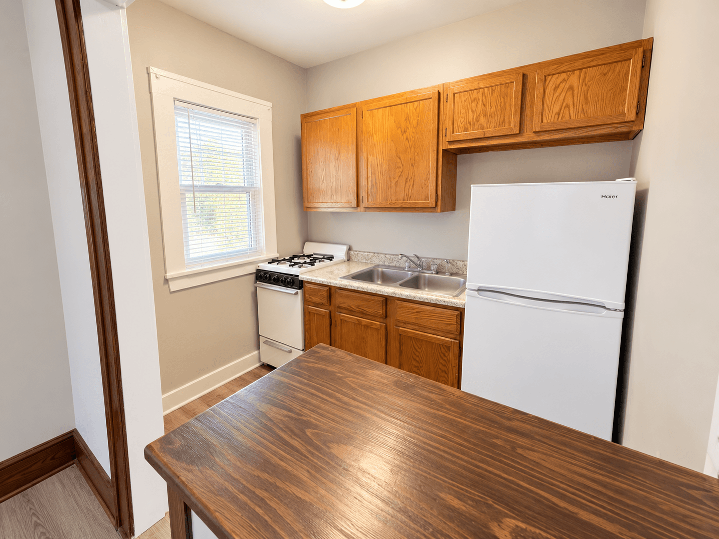 Des Moines Apartment: 3323 Ingersoll Ave
