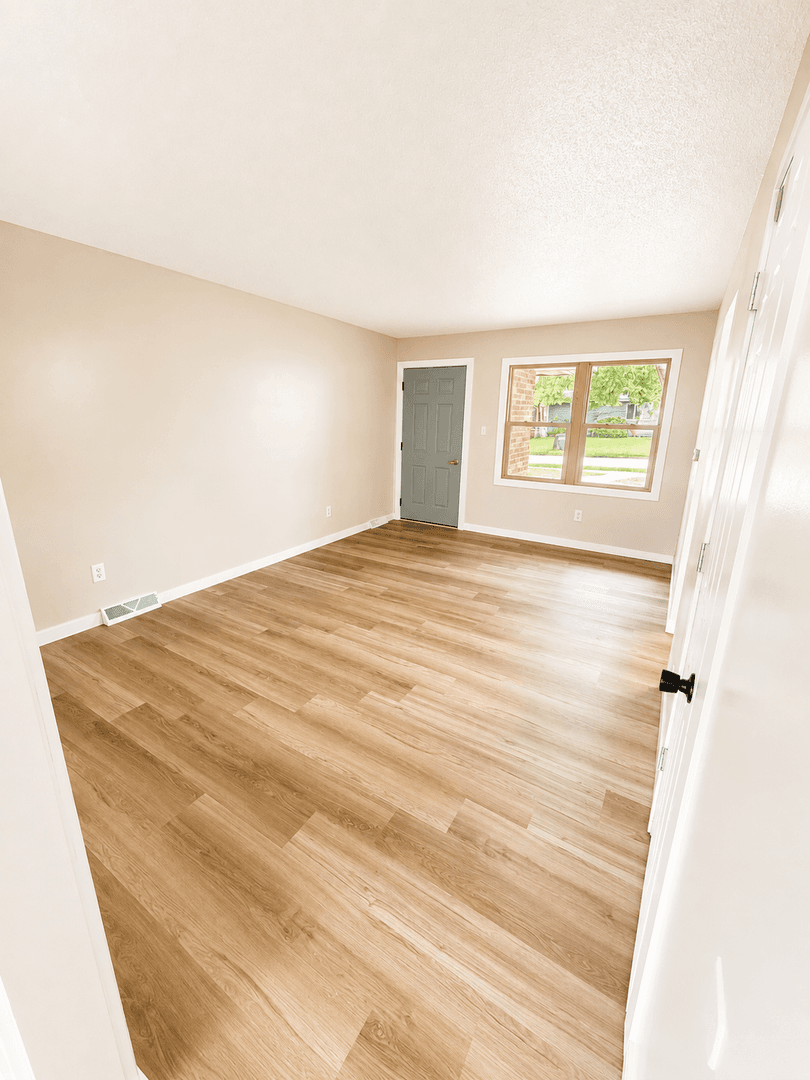 Des Moines Apartment: 2901 Boston Ave