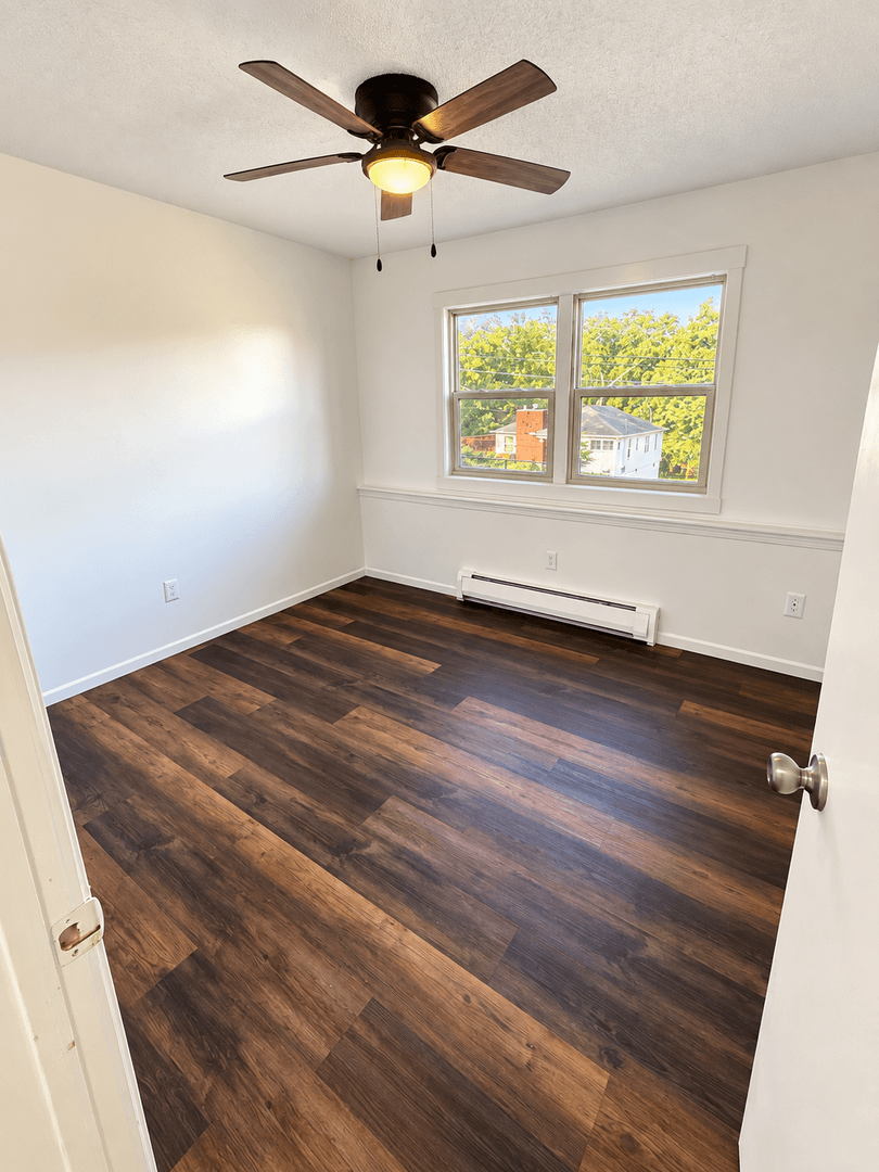 Des Moines Apartment: 2901 Boston Ave