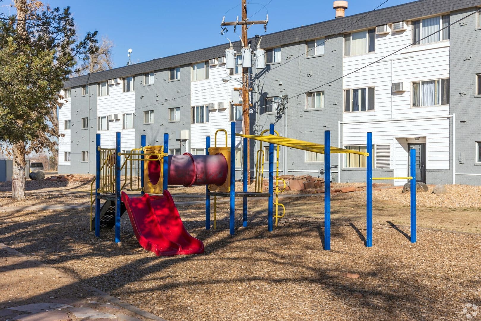 Aurora Apartment: 10785 E. Exposition Ave.