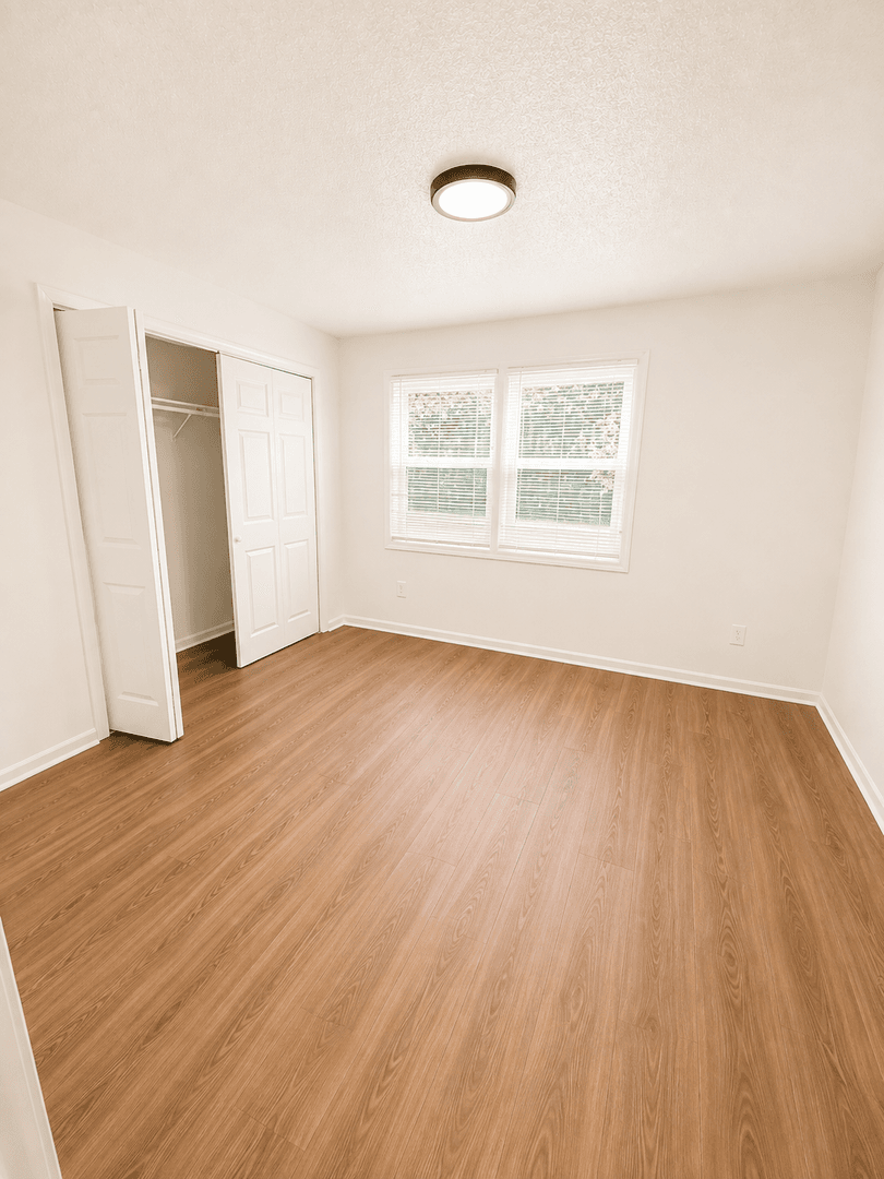 Des Moines Apartment: 2901 Boston Ave