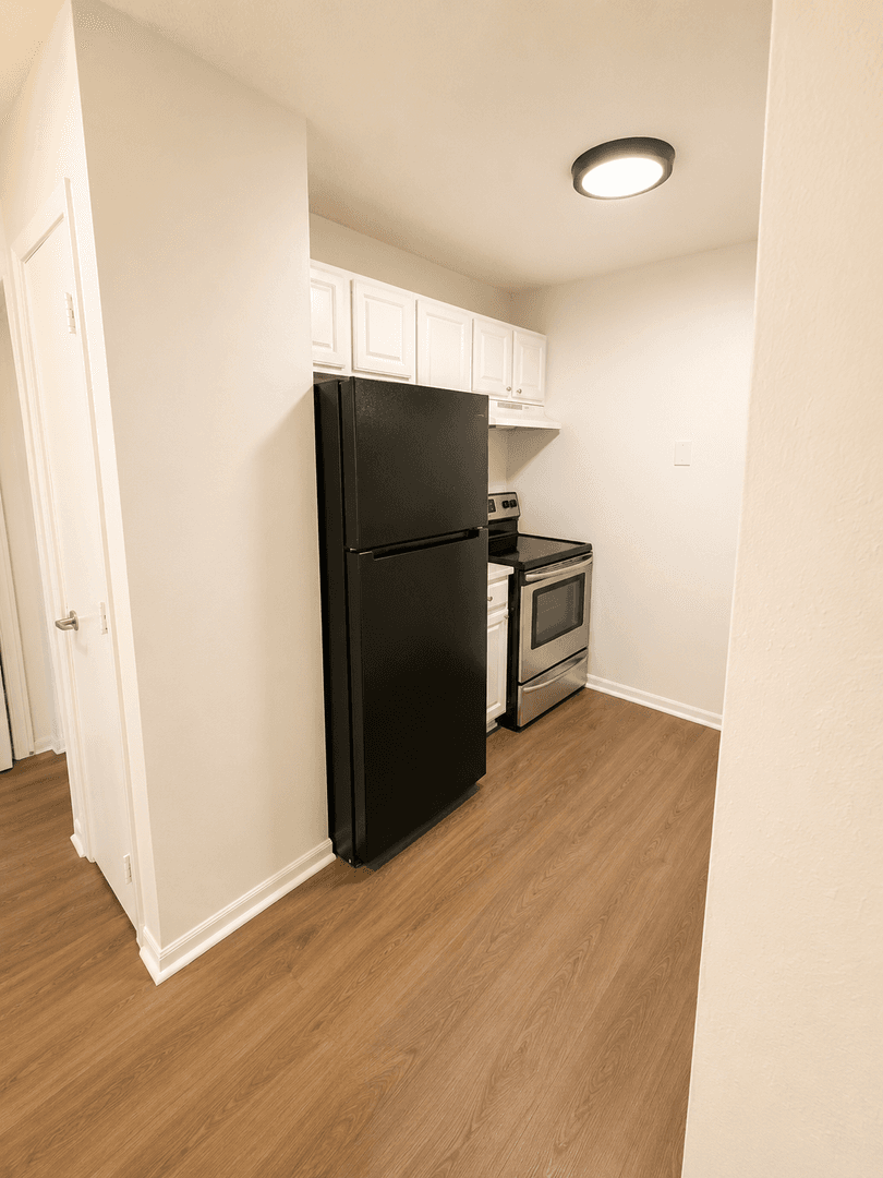 Des Moines Apartment: 2901 Boston Ave