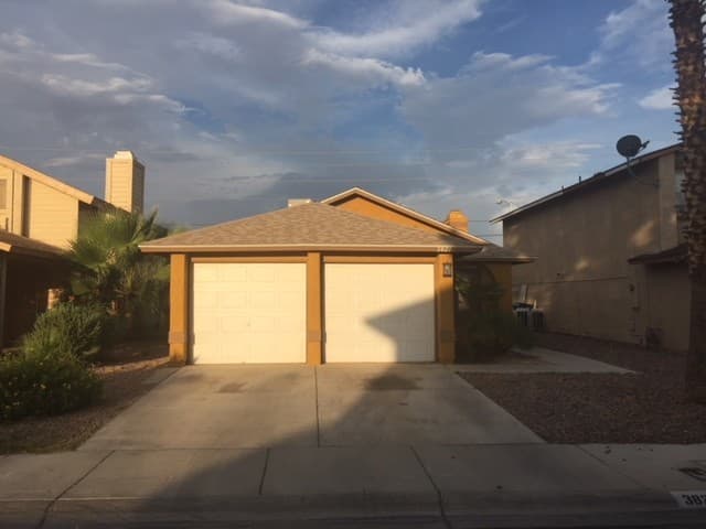 Las Vegas House: 3821 Summer Breeze Circle