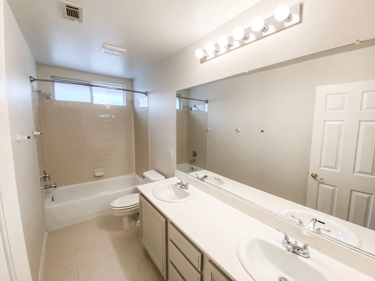 Las Vegas House: 11021 Mount Royal Ave.