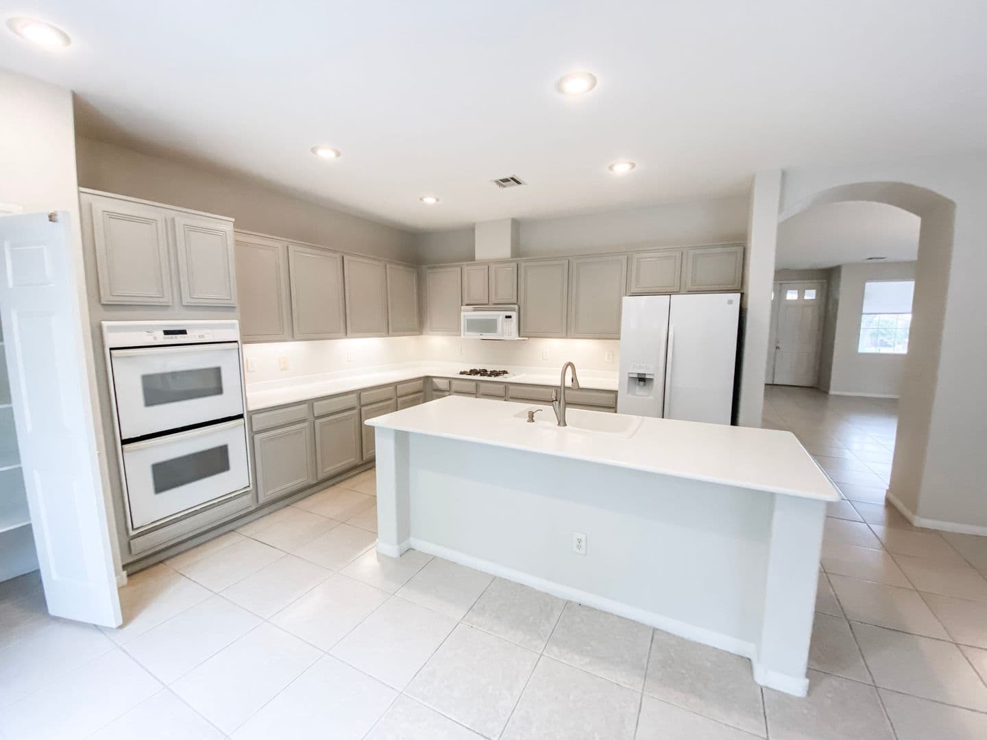 Las Vegas House: 11021 Mount Royal Ave.