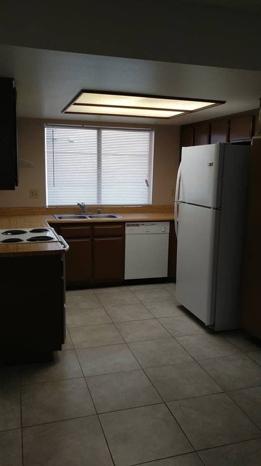 Las Vegas House: 3821 Summer Breeze Circle