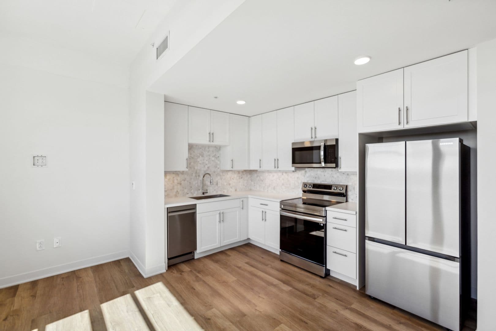 Philadelphia Apartment: 3232 Henry Ave
