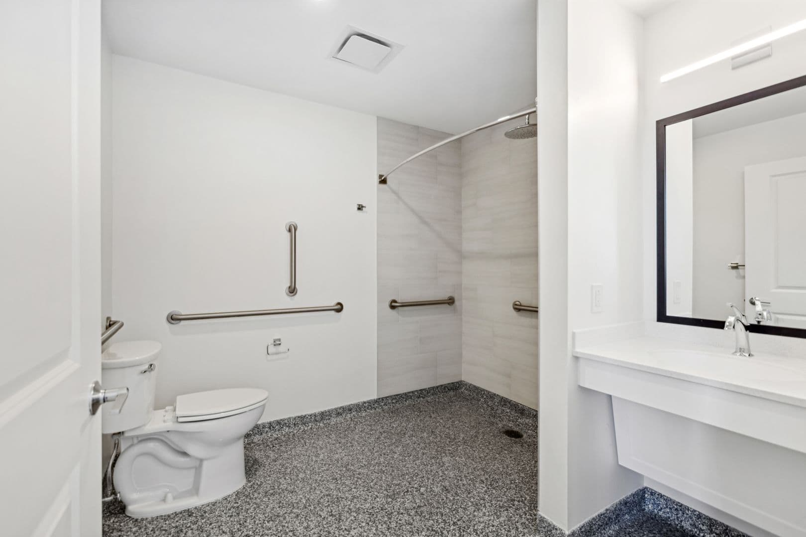 Philadelphia Apartment: 3232 Henry Ave