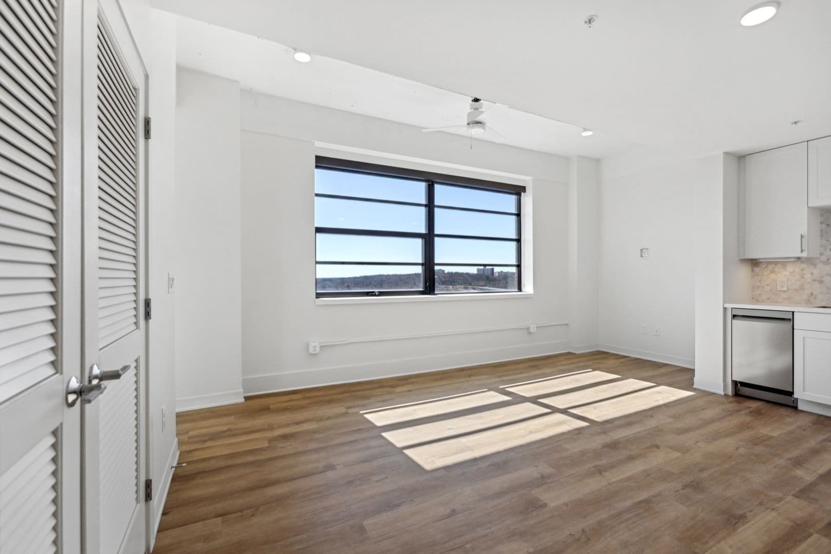 Philadelphia Apartment: 3232 Henry Ave