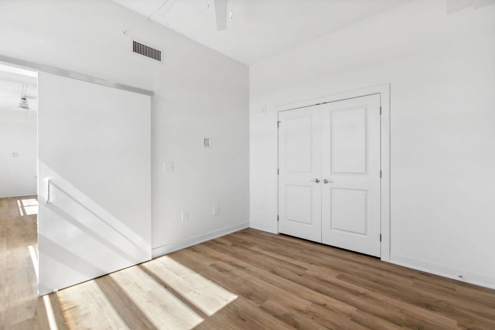 Philadelphia Apartment: 3232 Henry Ave
