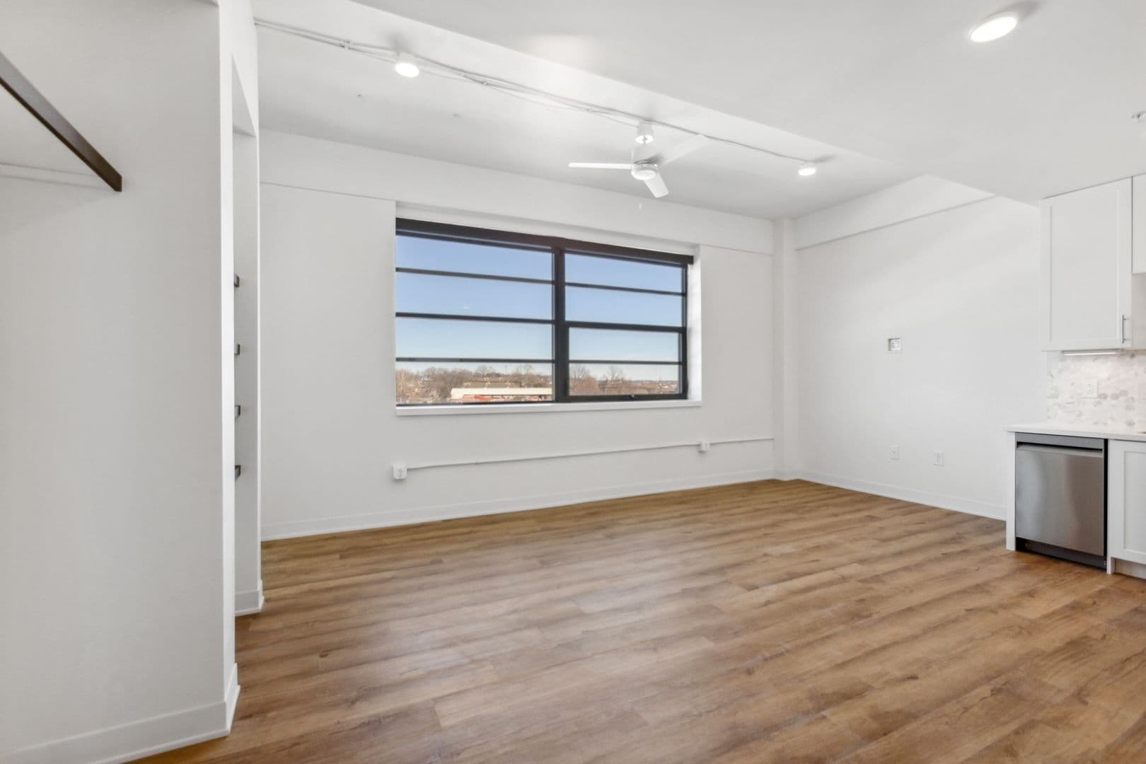 Philadelphia Apartment: 3232 Henry Ave