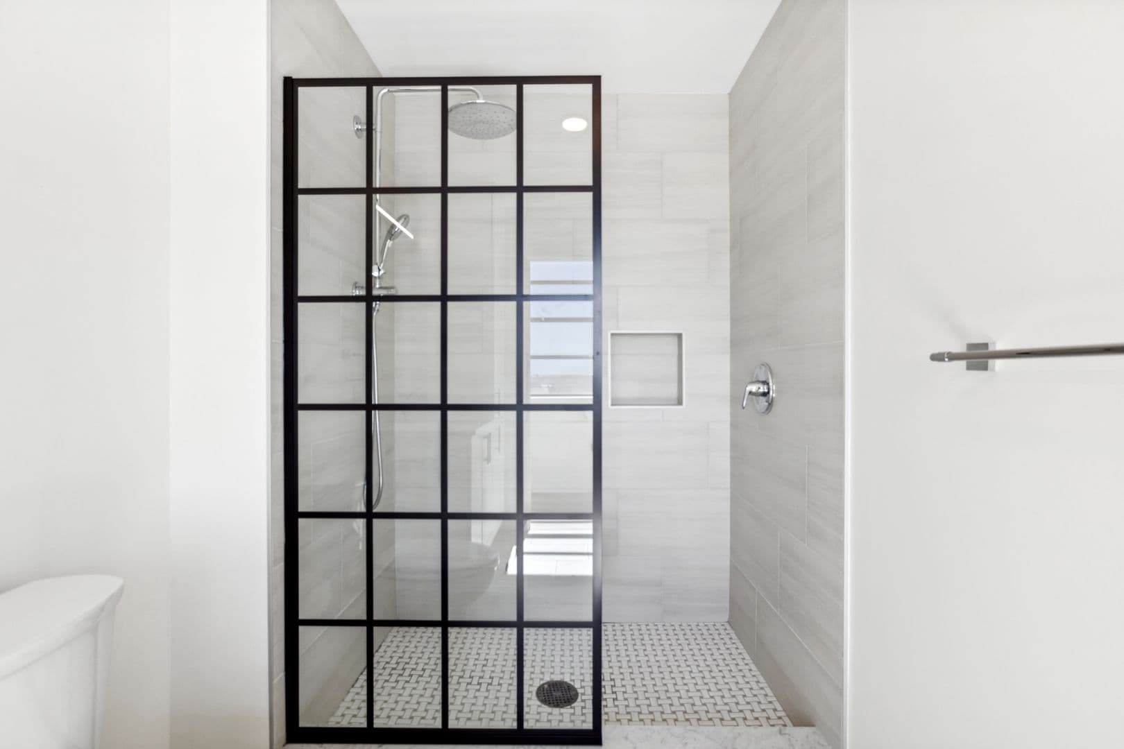Philadelphia Apartment: 3232 Henry Ave