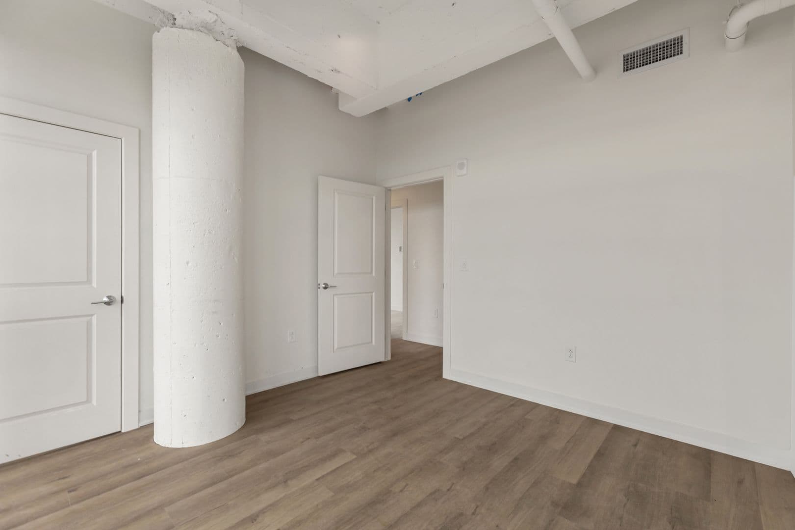 Philadelphia Apartment: 3232 Henry Ave