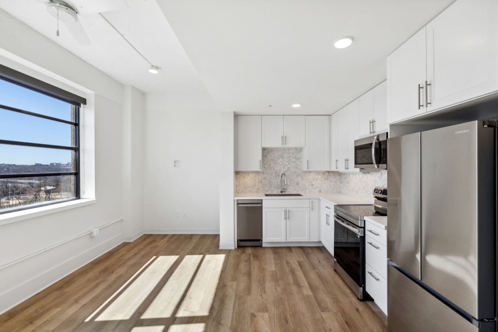 Philadelphia Apartment: 3232 Henry Ave