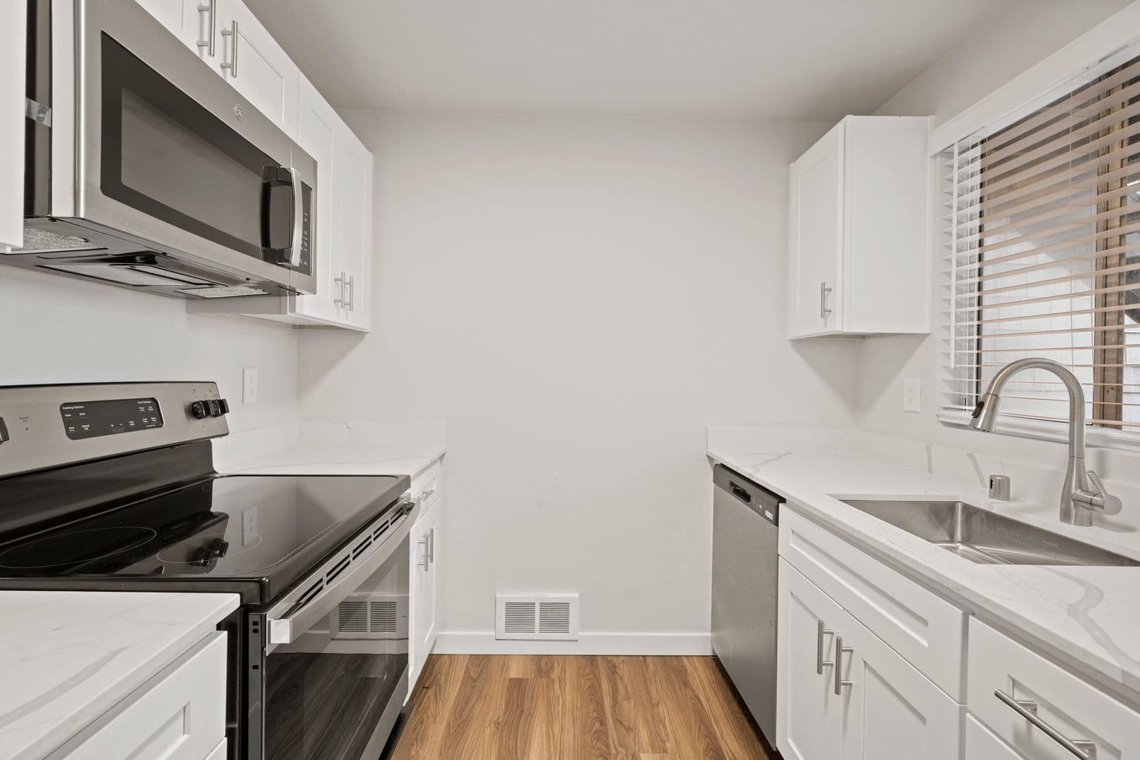 Lakewood Apartment: 4828 123rd St SW