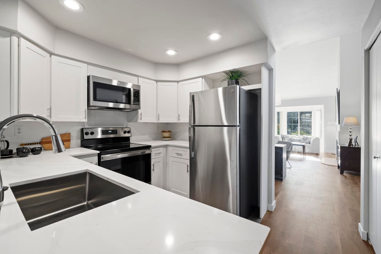 Tacoma Townhome: 1101 N Mountain View Ave, - F27