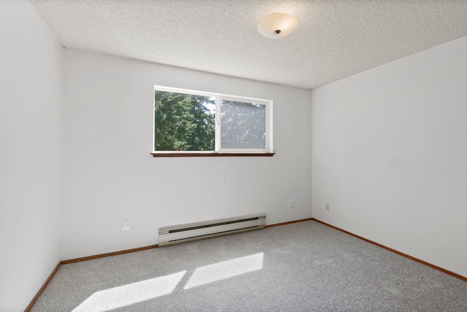 Tacoma Apartment: 9020 Pipeline Road E