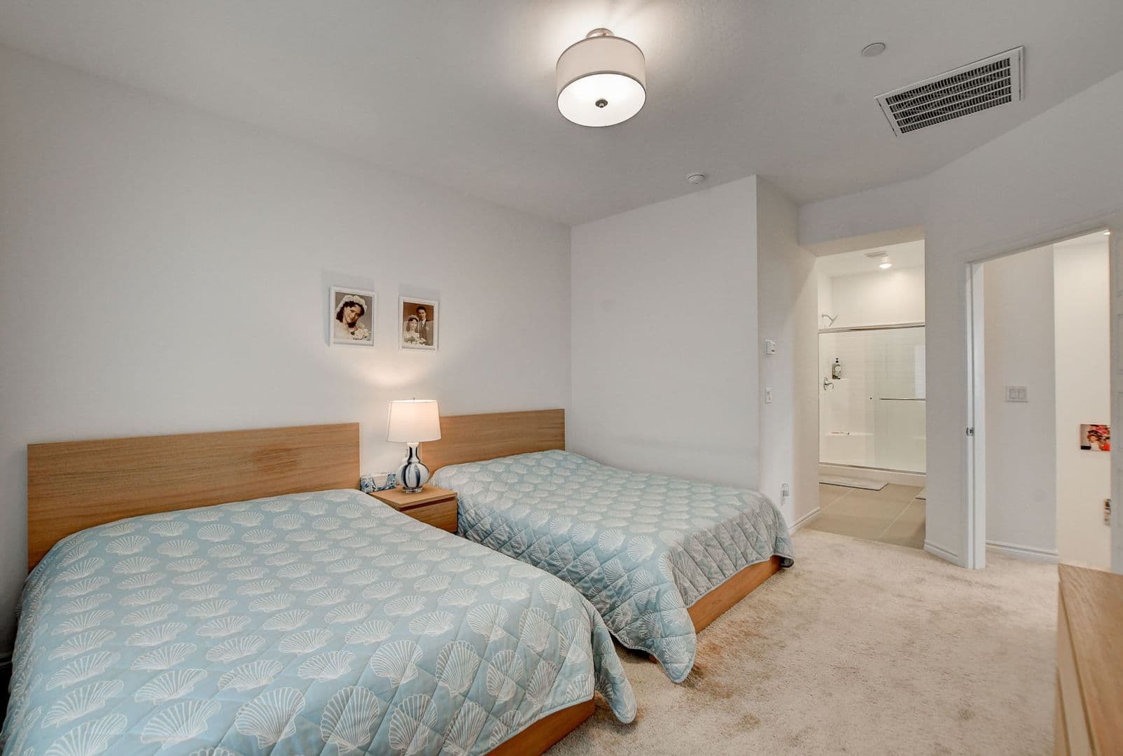 Las Vegas Townhome: 600 N Carriage Hill Dr #1035
