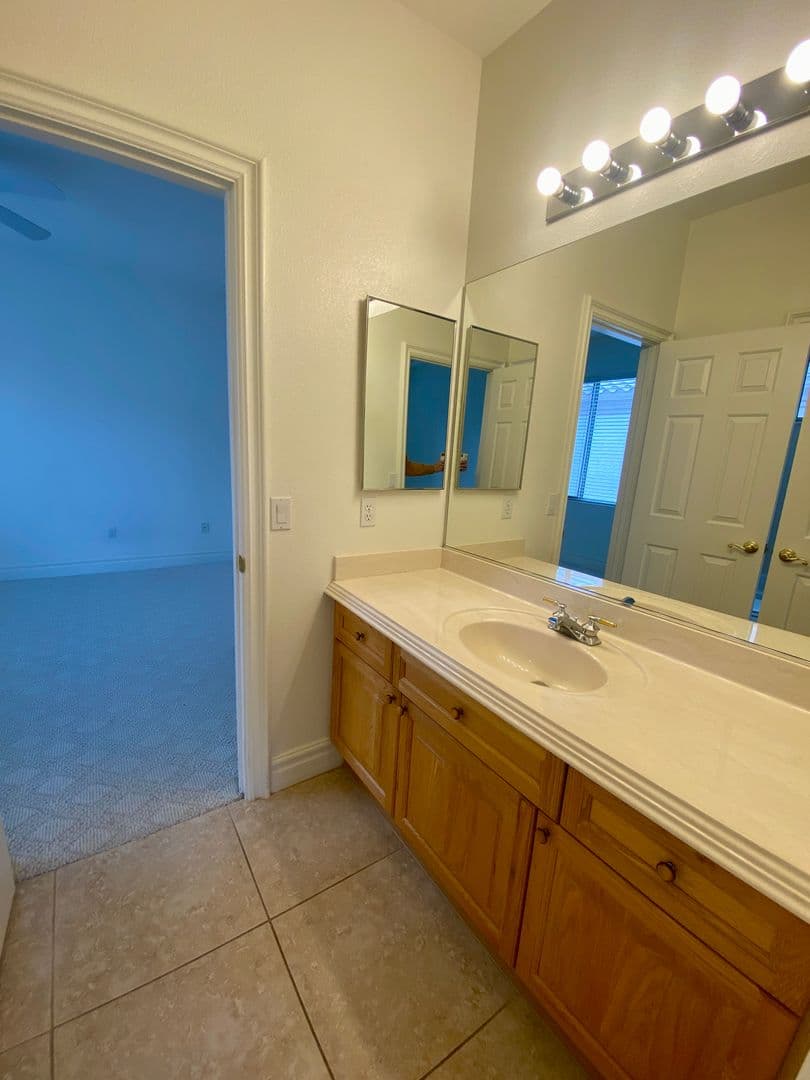 Las Vegas House: 41 Chateau Whistler Ct