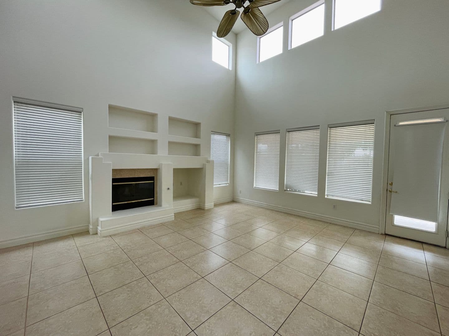 Las Vegas House: 41 Chateau Whistler Ct