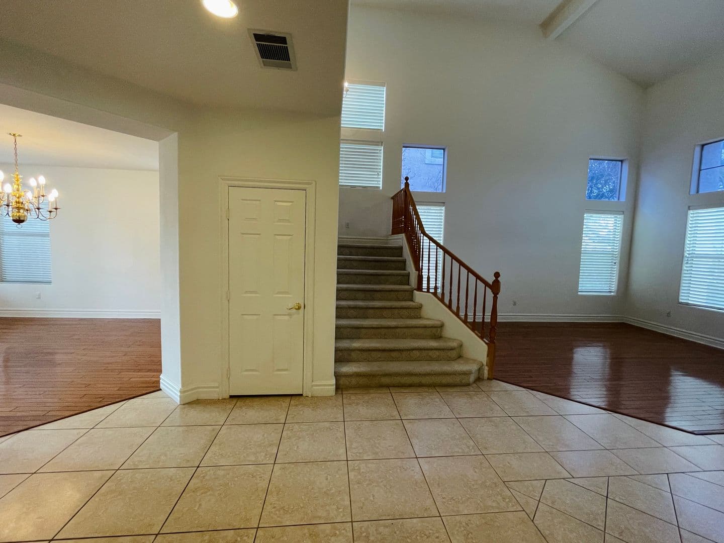 Las Vegas House: 41 Chateau Whistler Ct