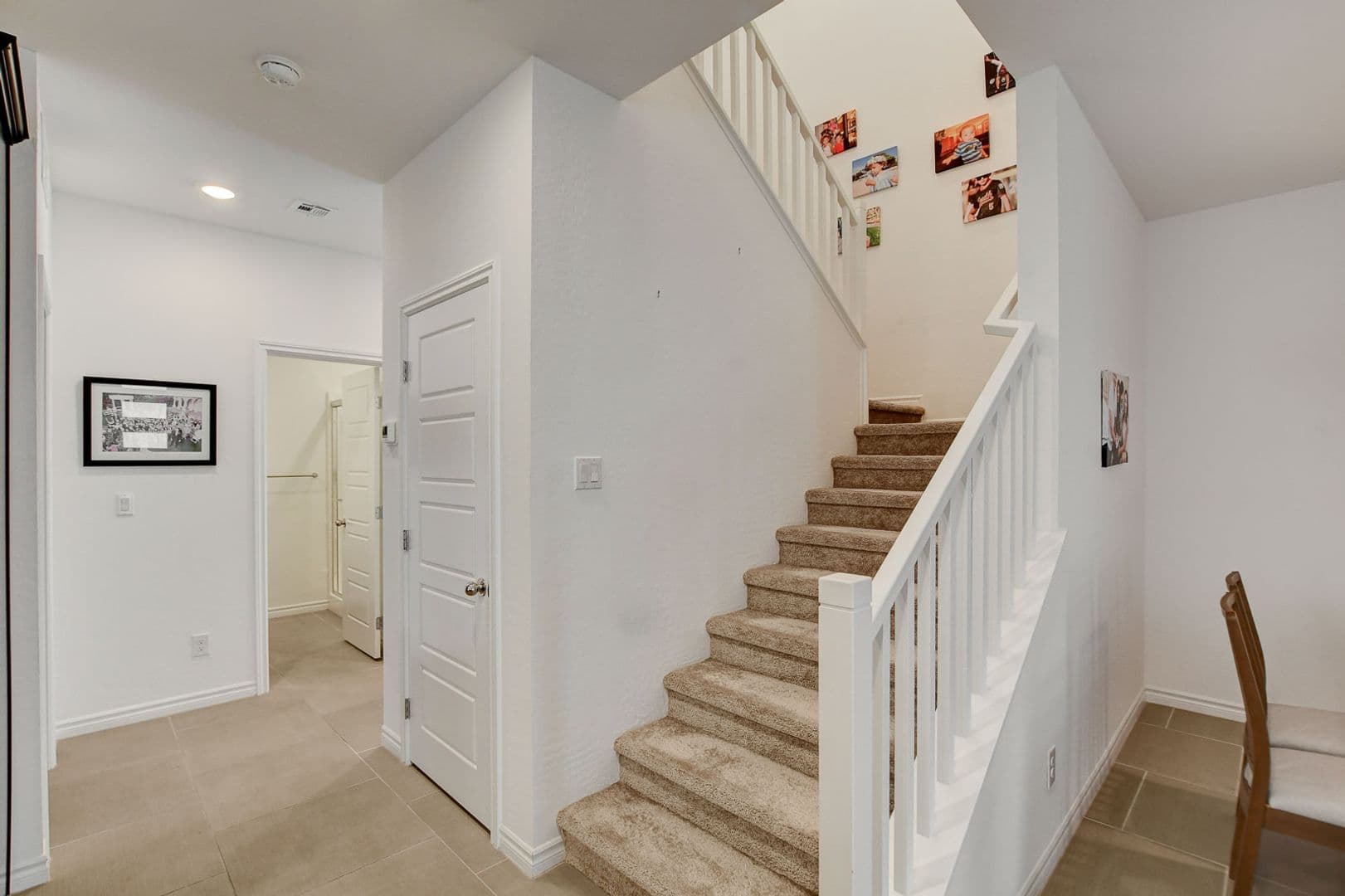 Las Vegas Townhome: 600 N Carriage Hill Dr #1035