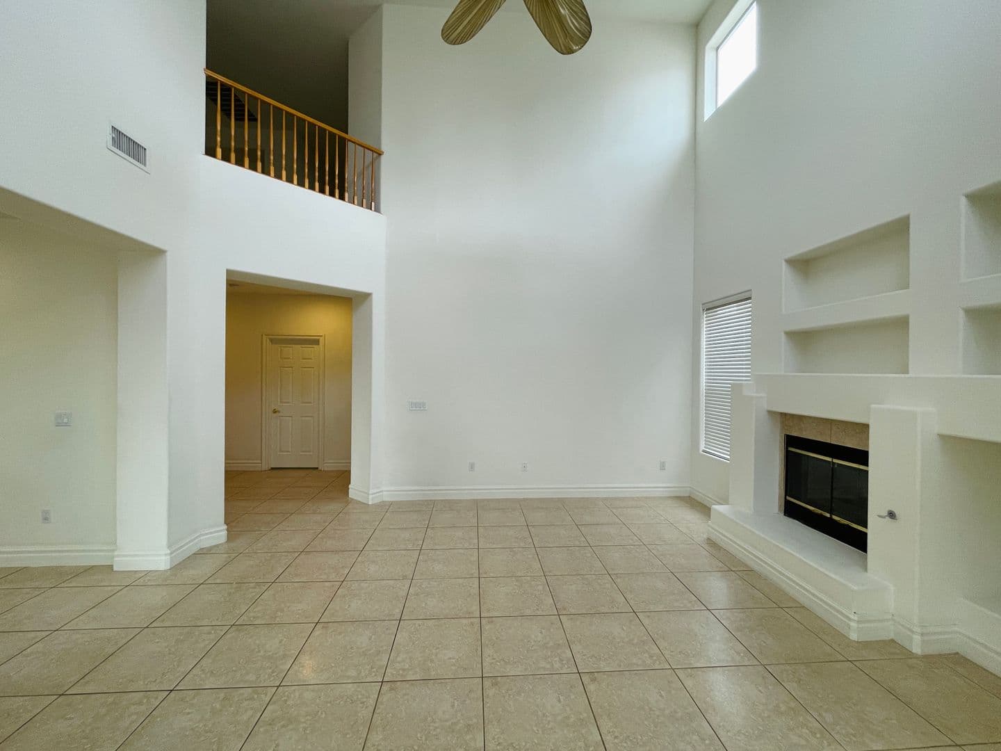 Las Vegas House: 41 Chateau Whistler Ct