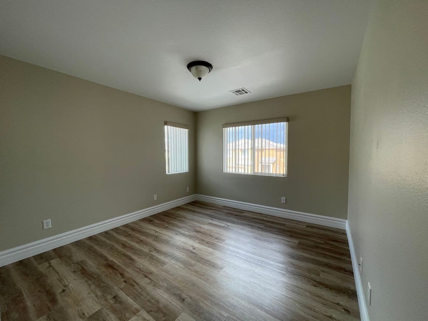 Las Vegas House: 9701 Kampsville Ave