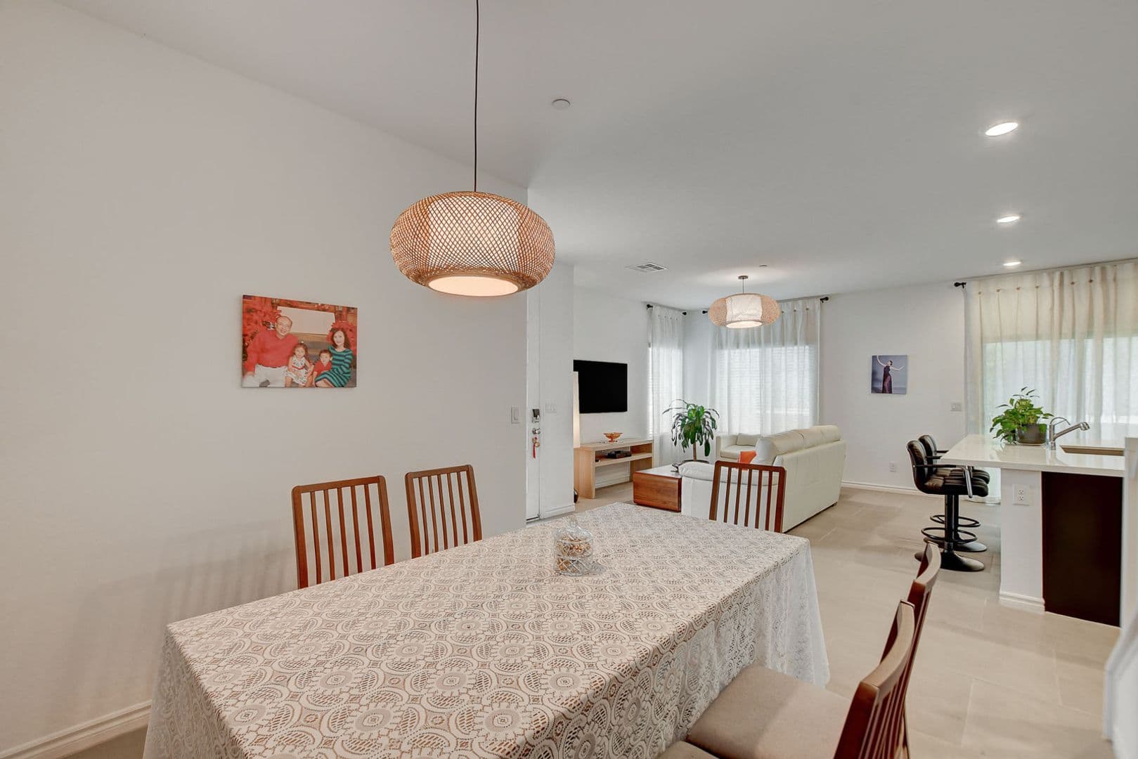 Las Vegas Townhome: 600 N Carriage Hill Dr #1035