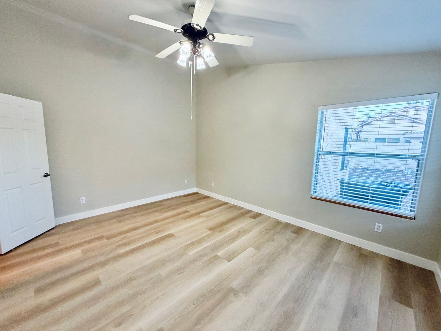 LAS VEGS House: 7844  SCAMMONS BAY CT.