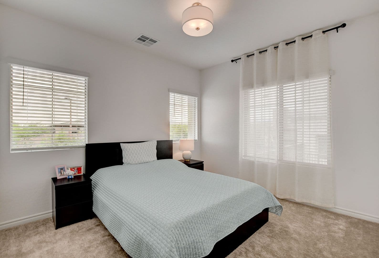 Las Vegas Townhome: 600 N Carriage Hill Dr #1035